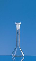 Fiole jaugée forme trapèze en verre borosilicaté 50 ml avec bouchon